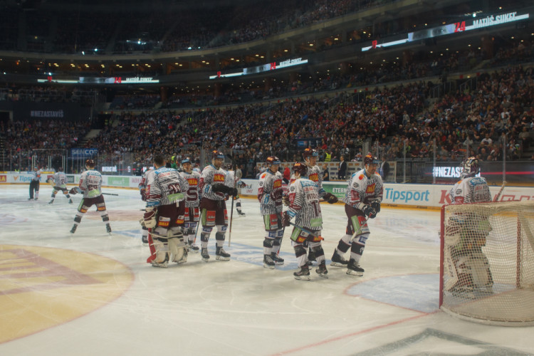 Sparta v divokém utkání přestřílela Karlové Vary