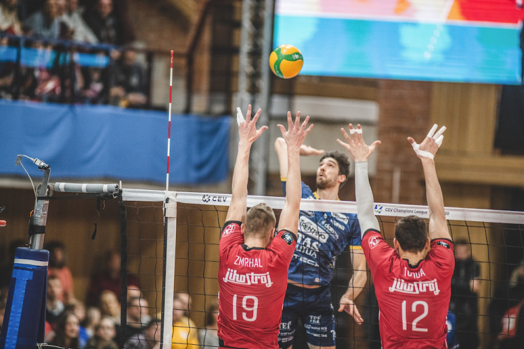 Jihostroj doma nastoupil proti největším hvězdám světového volejbalu