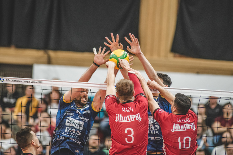 Jihostroj doma nastoupil proti největším hvězdám světového volejbalu