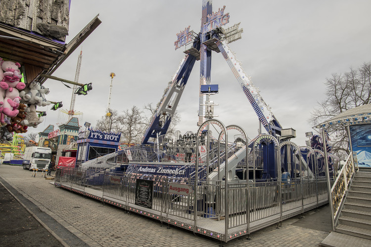 FOTOGALERIE: O víkendu startuje 425. Matějská pouť. Podívejte se, jak probíhají přípravy