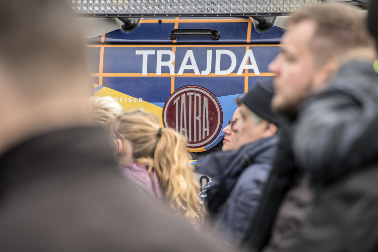 FOTOGALERIE: Od Rudolfina dnes odpoledne vyrazila Expedice Tatra kolem světa 2