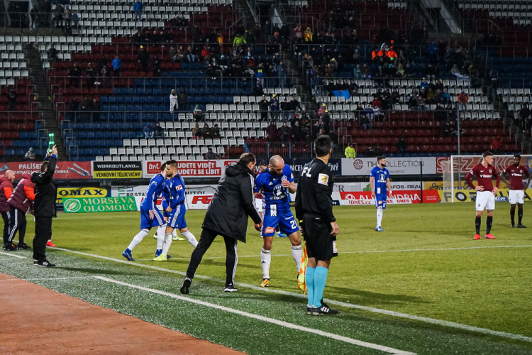 FOTOGALERIE: Podívejte se na fotky z vítězného zápasu Sigmy se Spartou