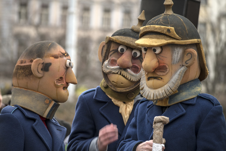 FOTOGALERIE: V Praze vrcholí Žižkovský masopust. Podívejte se na fotky z průvodu