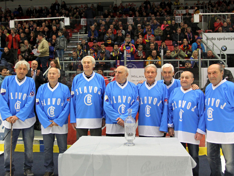 Vzpomínkový retro duel ovládli hokejisté Motoru