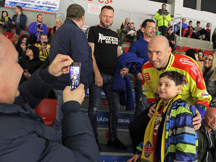 Vzpomínkový retro duel ovládli hokejisté Motoru