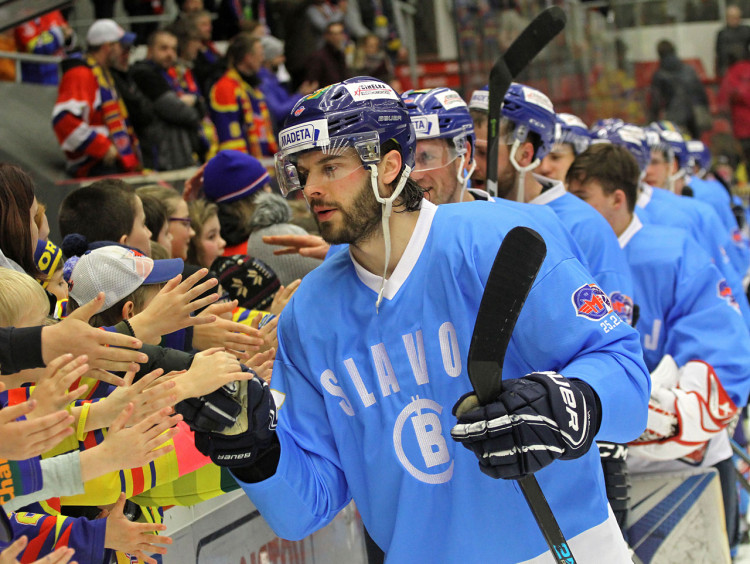 Vzpomínkový retro duel ovládli hokejisté Motoru