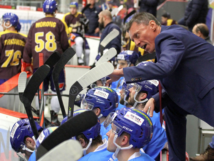 Vzpomínkový retro duel ovládli hokejisté Motoru