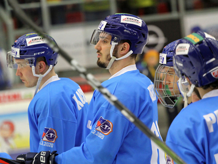 Vzpomínkový retro duel ovládli hokejisté Motoru