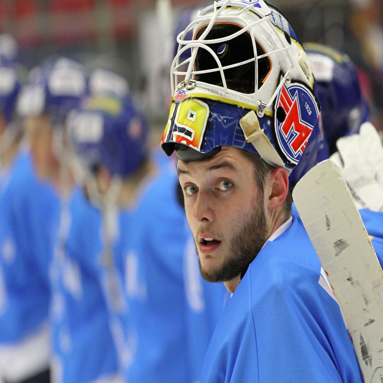 Vzpomínkový retro duel ovládli hokejisté Motoru