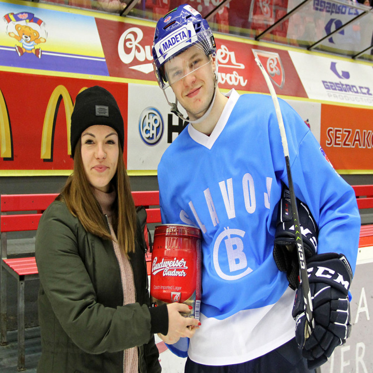 Vzpomínkový retro duel ovládli hokejisté Motoru