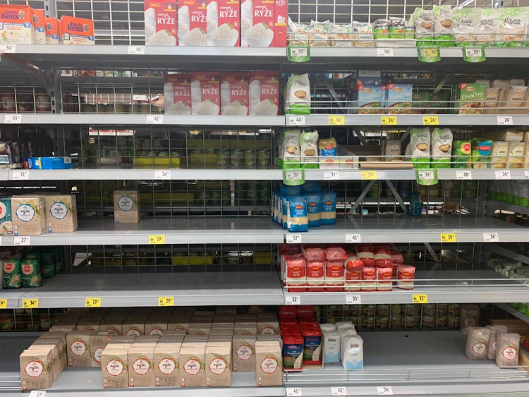 Vykoupené regály v obchodech