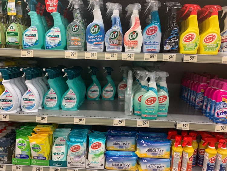 Vykoupené regály v obchodech