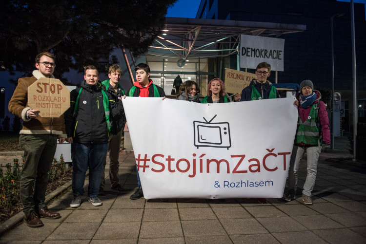 Pochod Postavme se rozvratu institucí, autor Tomáš Hrivňák