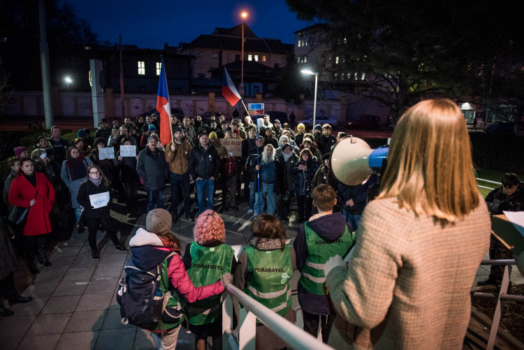 Pochod Postavme se rozvratu institucí, autor Tomáš Hrivňák