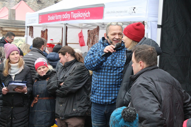 Slavnosti moravského uzeného na hradě Veveří navštívilo o víkendu 5 tisíc lidí