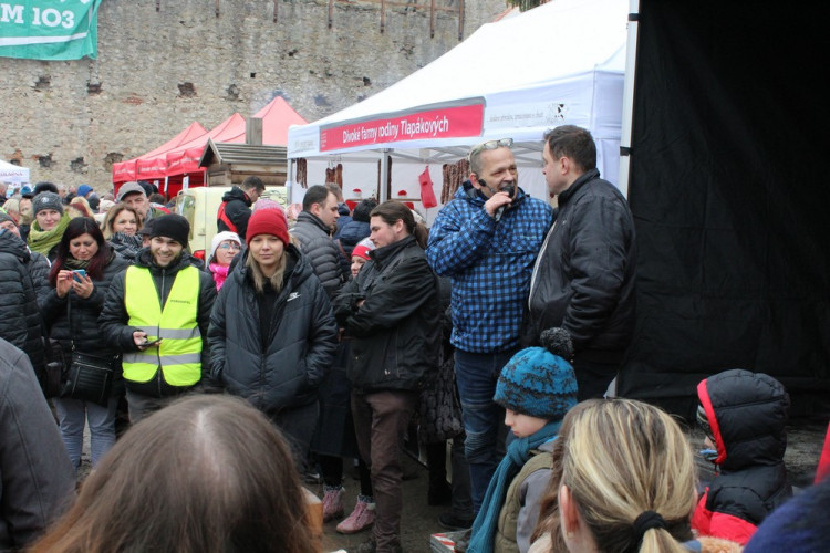 Slavnosti moravského uzeného na hradě Veveří navštívilo o víkendu 5 tisíc lidí