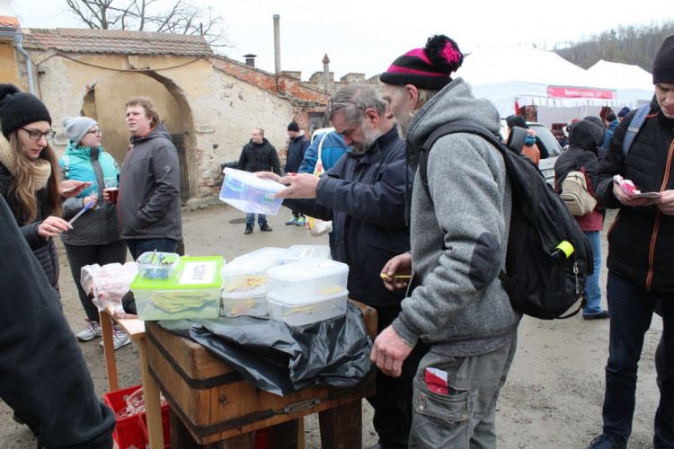 Slavnosti moravského uzeného na hradě Veveří navštívilo o víkendu 5 tisíc lidí