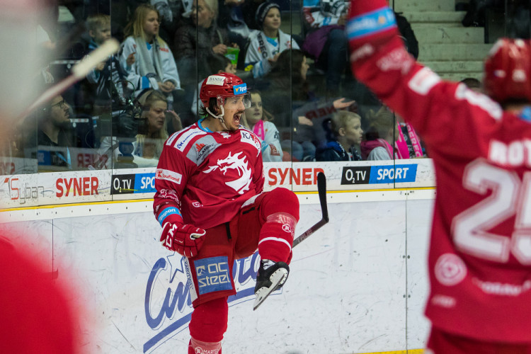 Třinec dnes nad Tygry zvítězil 4:0