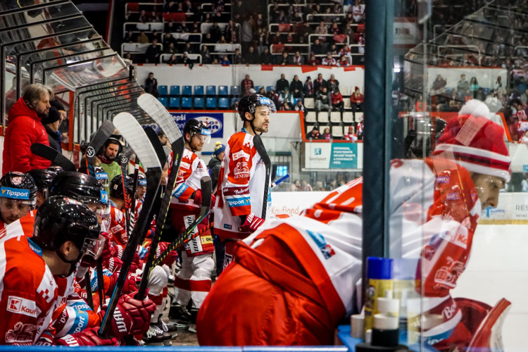 FOTOGALERIE: Hokejisté Olomouce v úvodním zápase předkola nadělili ševcům bůra! Takto vypadal zápas