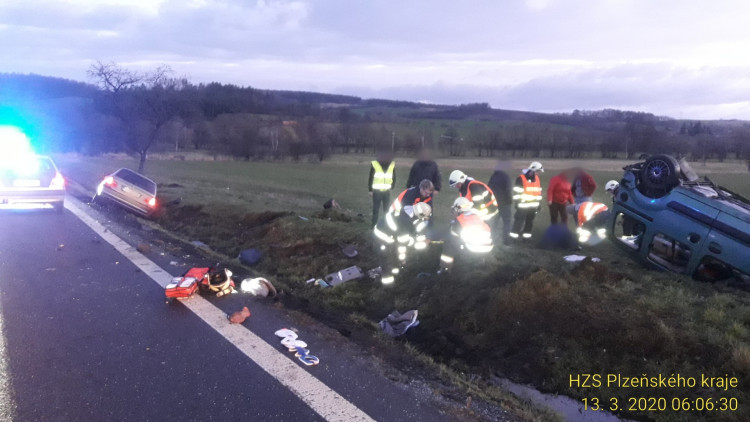 FOTOGALERIE: Nehoda dvou vozidel na jižním Plzeňsku