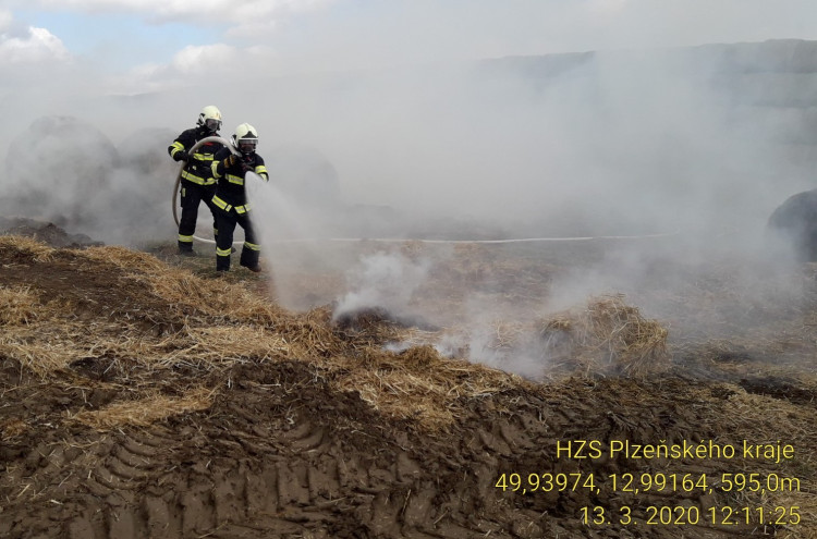 FOTOGALERIE: Požár stohu na severním Plzeňsku