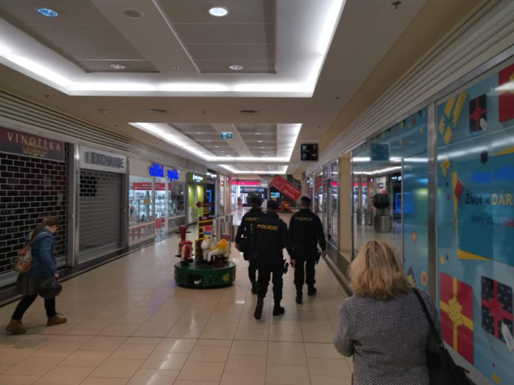 FOTOGALERIE: Policejní kontroly na hraničních přechodech