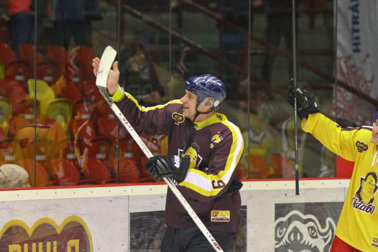 Exhibice Oldy Válka