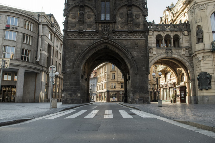 FOTOGALERIE: Vydejte se na procházku liduprázdnou Prahou