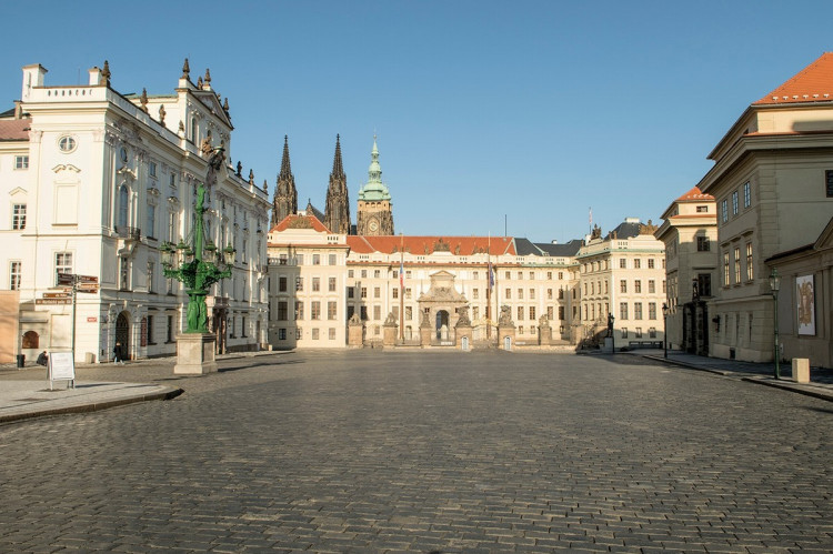 FOTOGALERIE: Vydejte se na procházku liduprázdnou Prahou