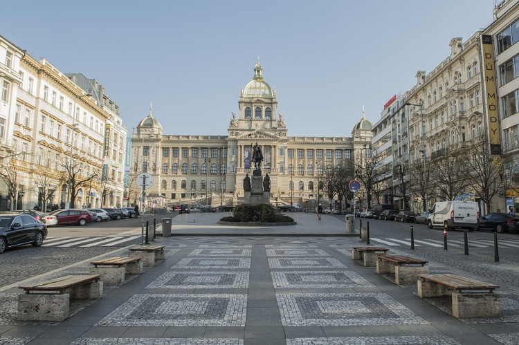 FOTOGALERIE: Vydejte se na procházku liduprázdnou Prahou