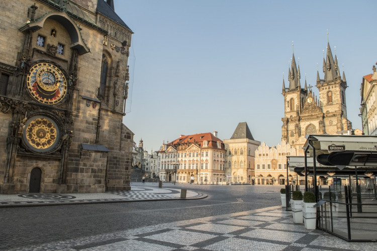 FOTOGALERIE: Vydejte se na procházku liduprázdnou Prahou
