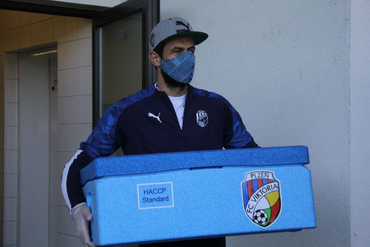 FOTOGALERIE: Viktoriáni rozváží obědy městské policii