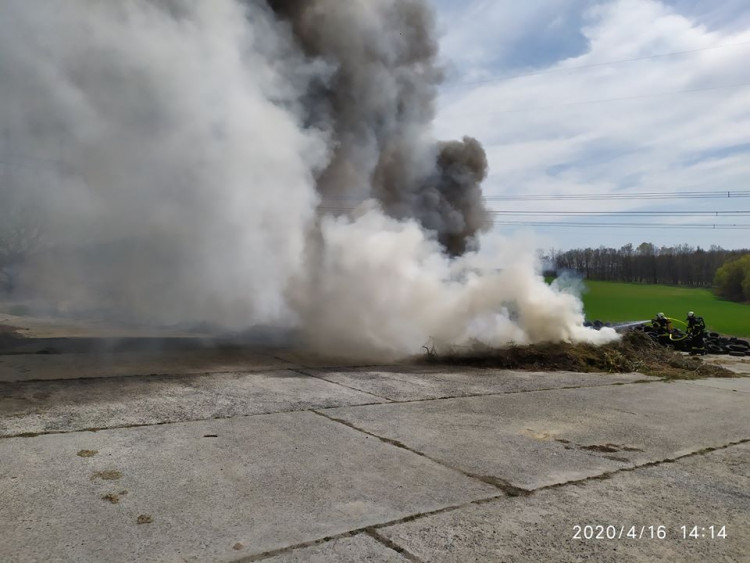 Požár pneumatik ve Stráži pod Ralskem
