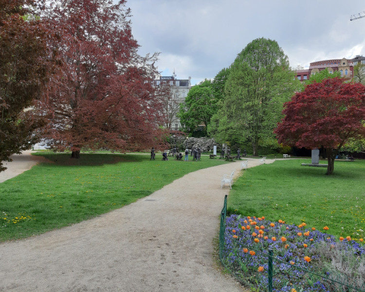 Na Karla IV. byste dnes v Karlových Varech čekali marně