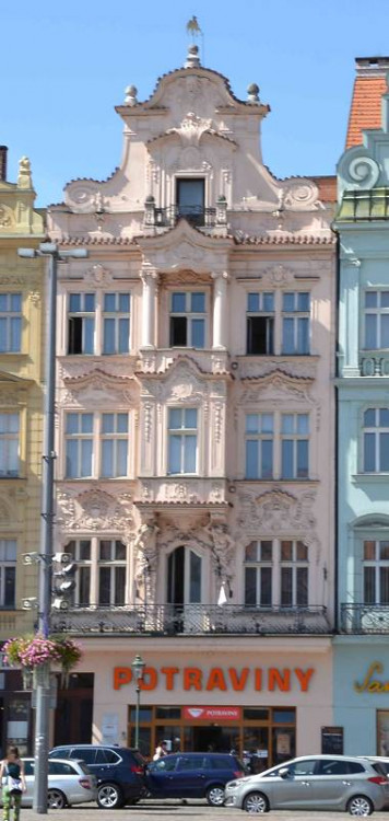 Měšťanský dům čp. 204 na náměstí Republiky 30 