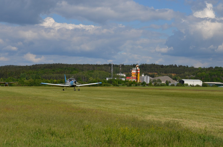 FOTO: V Letkově si připomněli výročí prvního veřejného letu