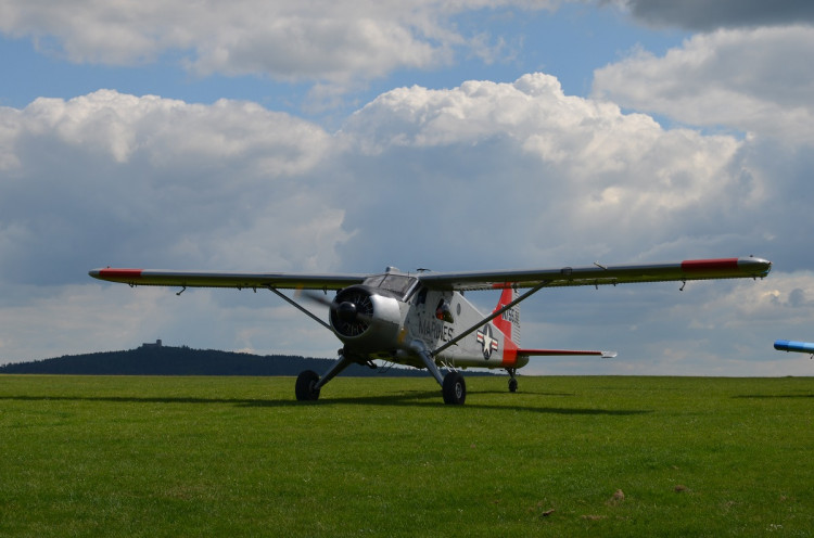 FOTO: V Letkově si připomněli výročí prvního veřejného letu