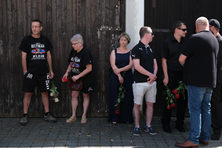 FOTOGALERIE: Poslední rozloučení s Mariánem Čišovským