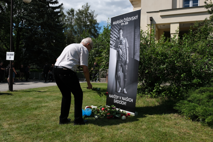 FOTOGALERIE: Poslední rozloučení s Mariánem Čišovským
