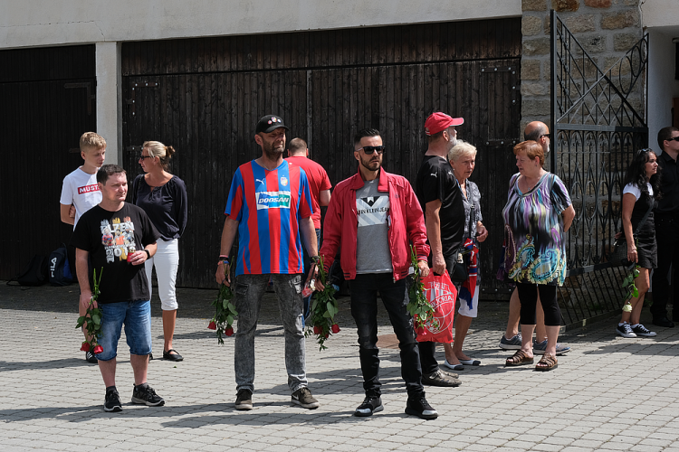 FOTOGALERIE: Poslední rozloučení s Mariánem Čišovským