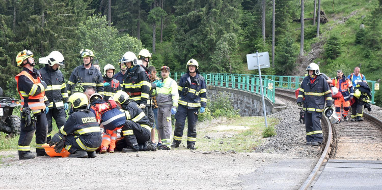FOTO: Nehoda dvou vlaků u Perninku