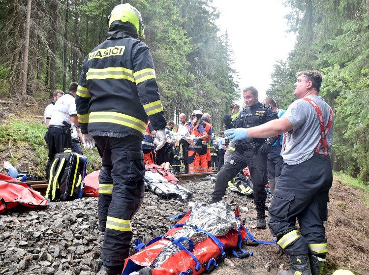 FOTO: Nehoda dvou vlaků u Perninku