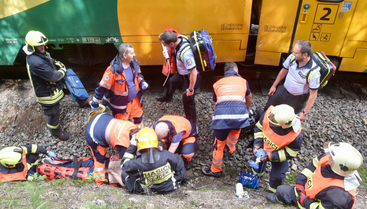 FOTO: Nehoda dvou vlaků u Perninku