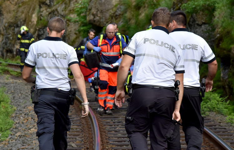 FOTO: Nehoda dvou vlaků u Perninku