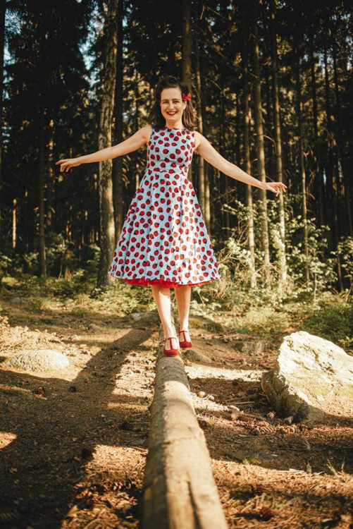 Šaty dělaj(í) ženy