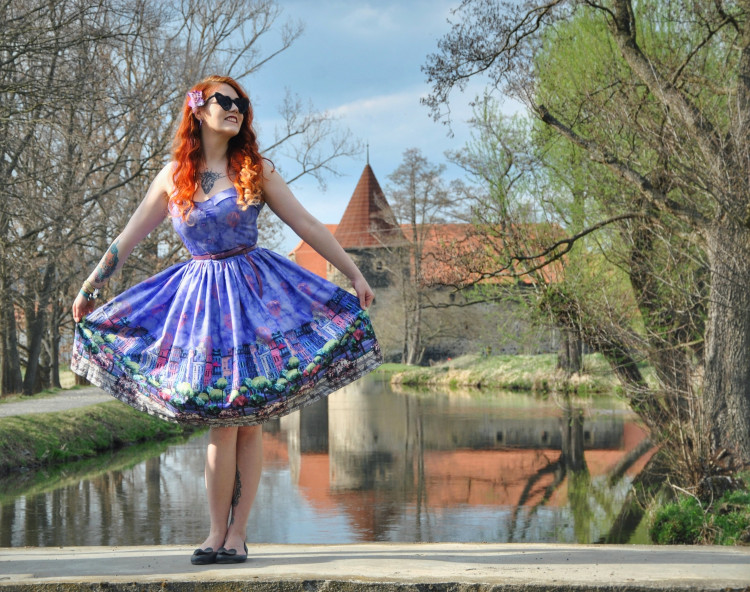 Šaty dělaj(í) ženy