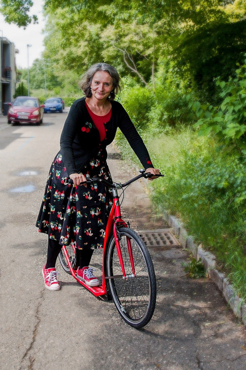 Šaty dělaj(í) ženy