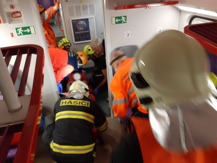 Večerní srážka dvou vlaků u Českého Brodu