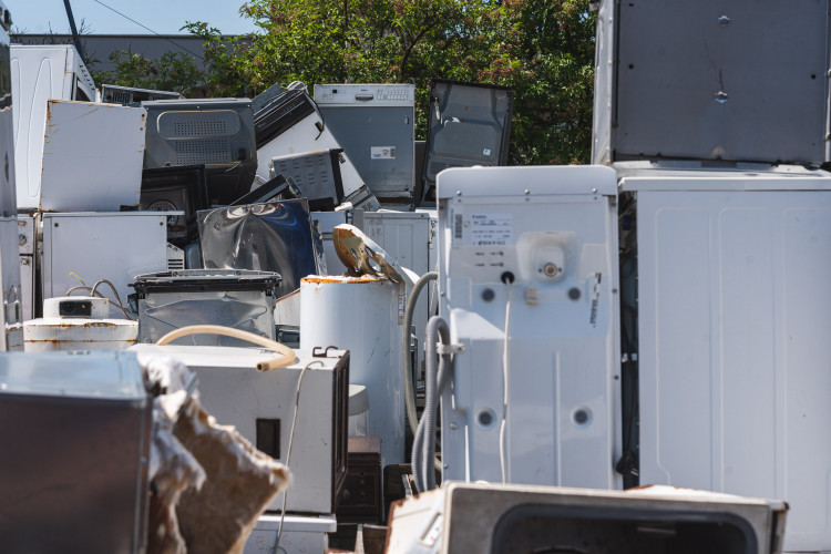Tam, kde končí odpadky. Reportáž z vyškovské třídírny Respono, autor: Tomáš Valnoha