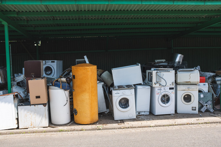 Tam, kde končí odpadky. Reportáž z vyškovské třídírny Respono, autor: Tomáš Valnoha